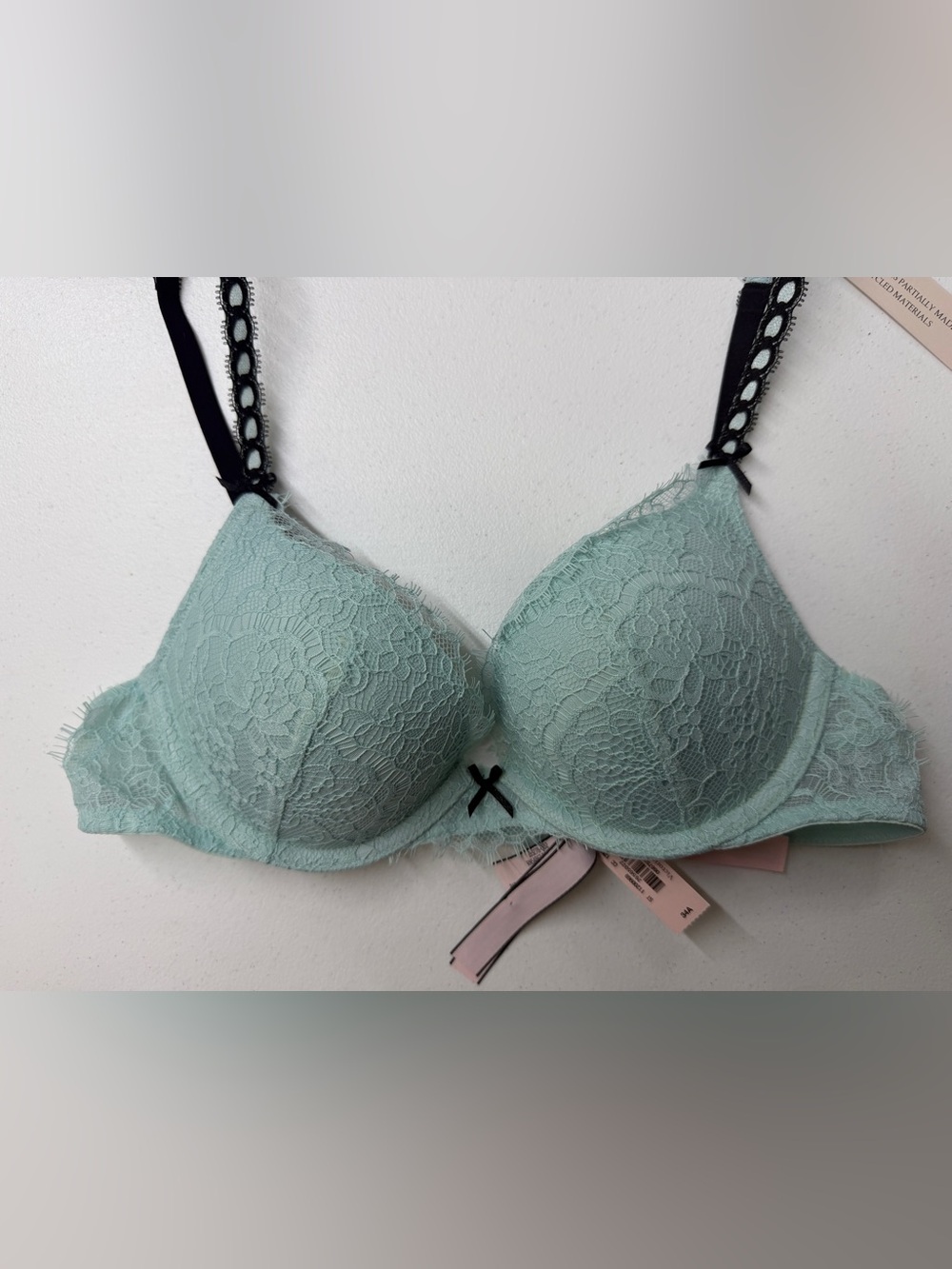 Victoria’s Secret Dream Angels Push Up Bra 34A Mint Green Lace Black Straps NWT
